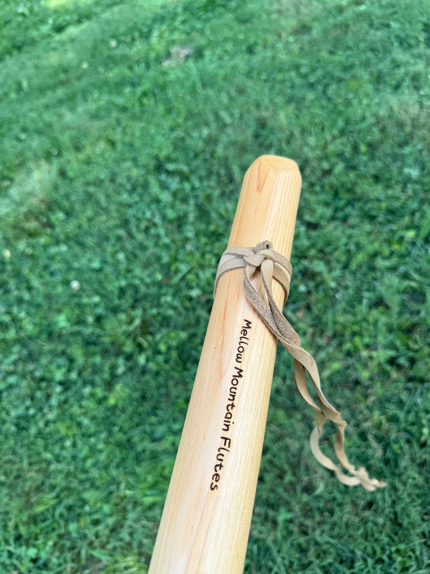 Native American Style 7 Hole Flute | Hijaz Scale | key of E | 440 Htz.