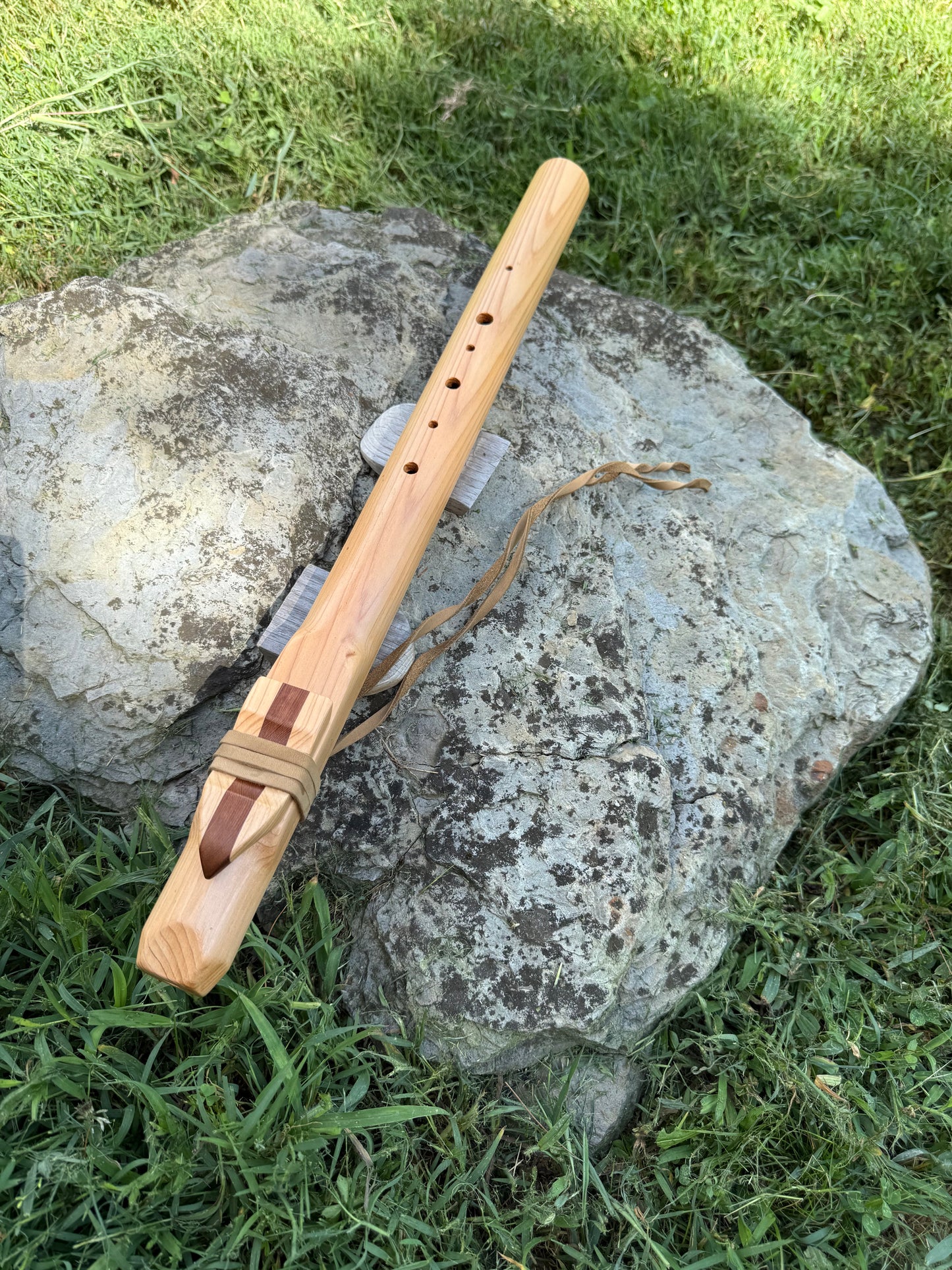Native American Style 7 Hole Flute | Hijaz Scale | key of E | 440 Htz.