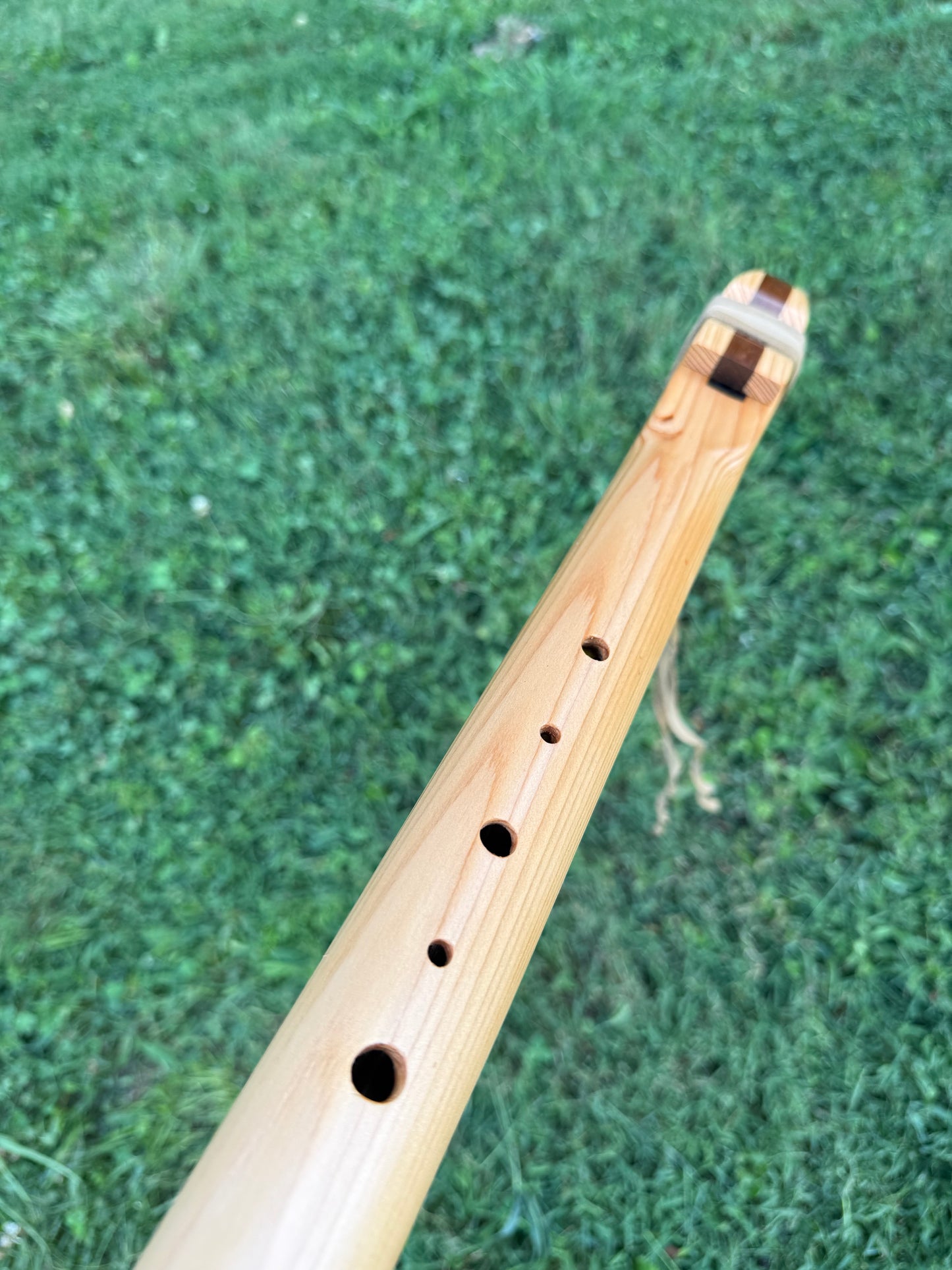 Native American Style 7 Hole Flute | Hijaz Scale | key of E | 440 Htz.