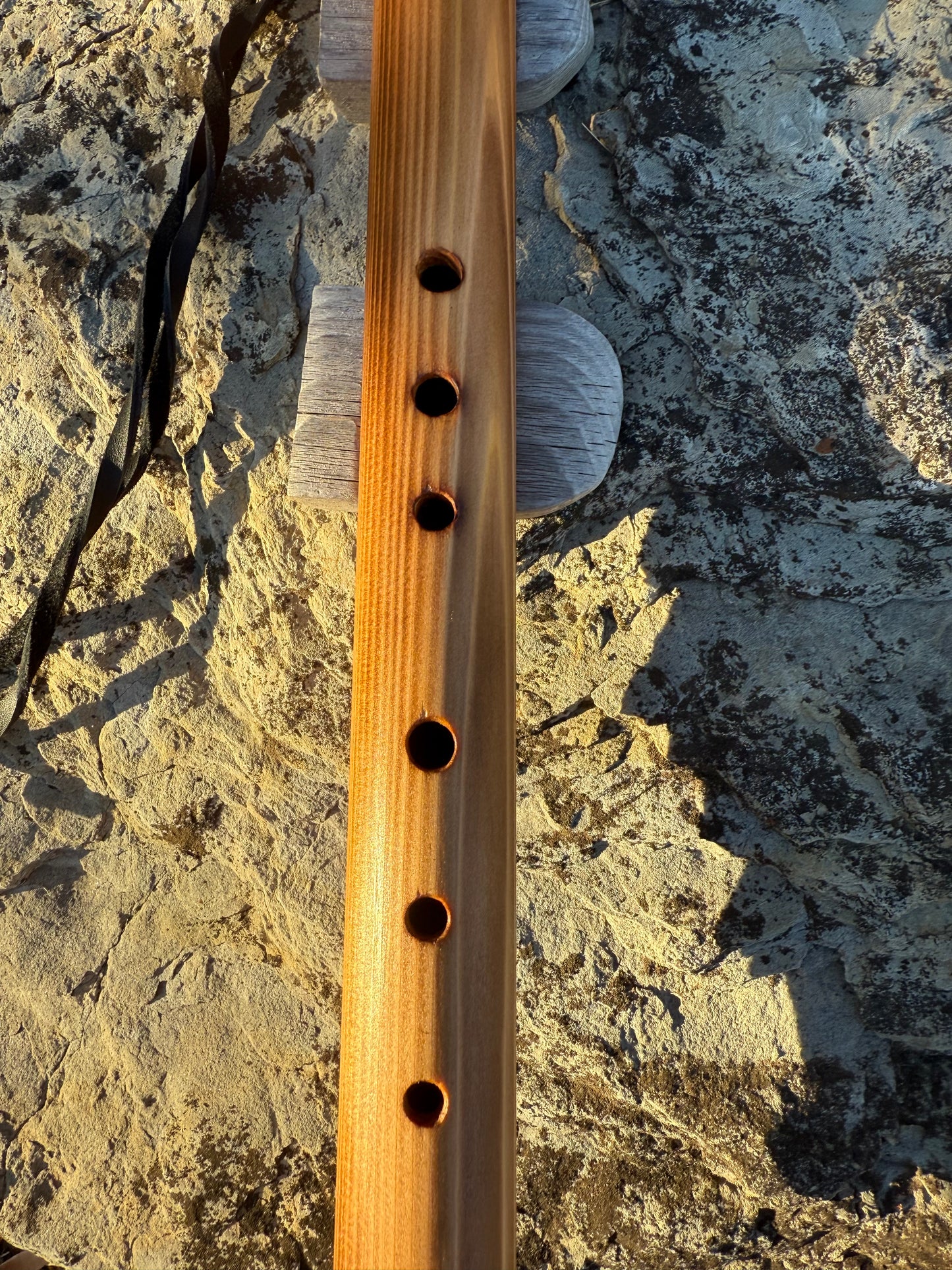 Native American Style Flute in Low D Minor | Tuned to 440 Hz | Handcrafted Cedar