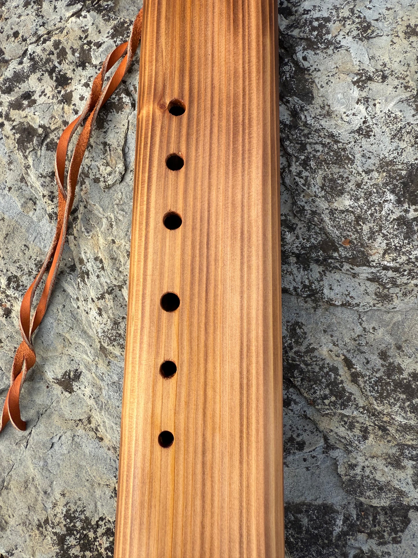 Native American Style Drone Flute | Western Cedar | Low Dm | 440 Hz.
